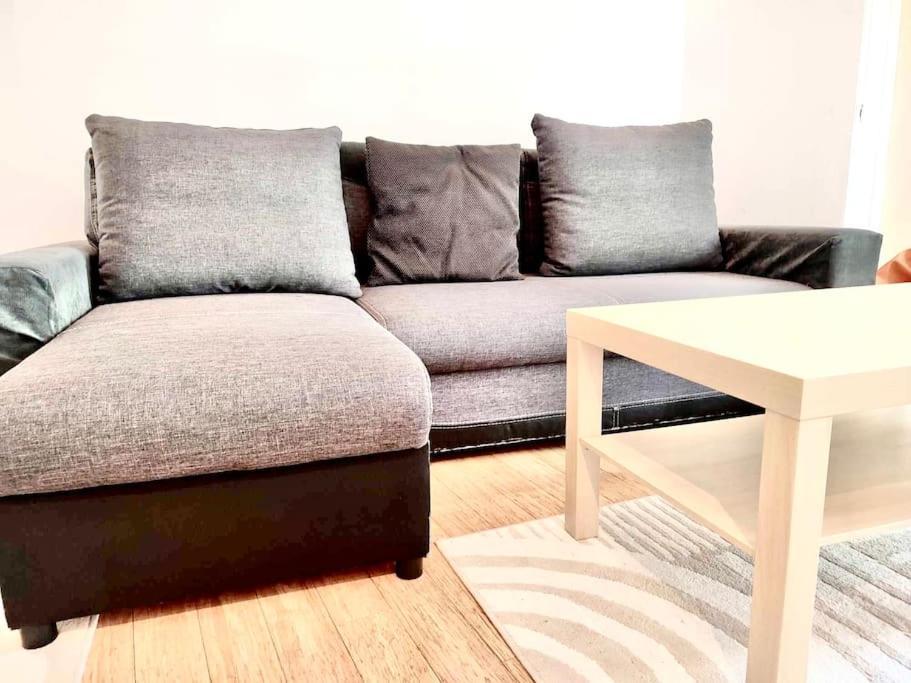 Nowoczesny Apartament Na Pradze Varsovia Exterior foto