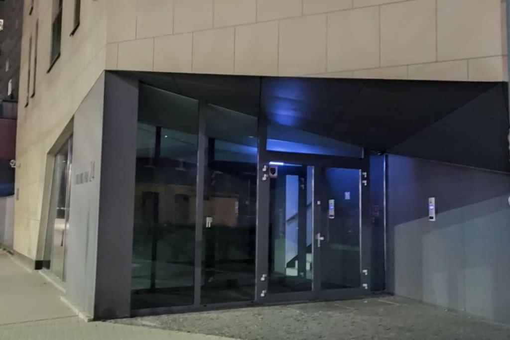 Nowoczesny Apartament Na Pradze Varsovia Exterior foto
